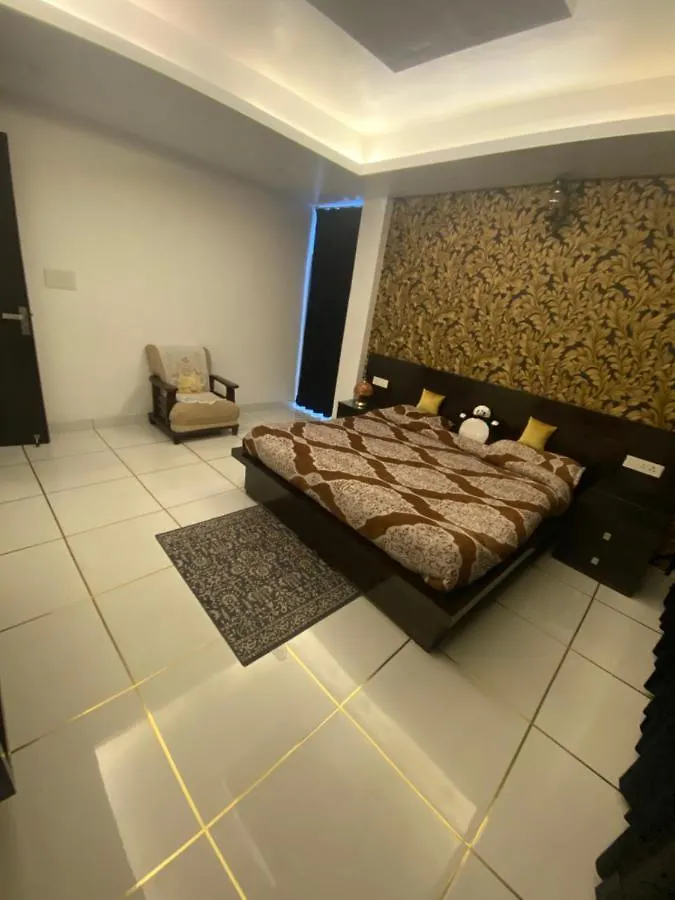 Bed & Breakfast Parimahal Homestay Shimla India